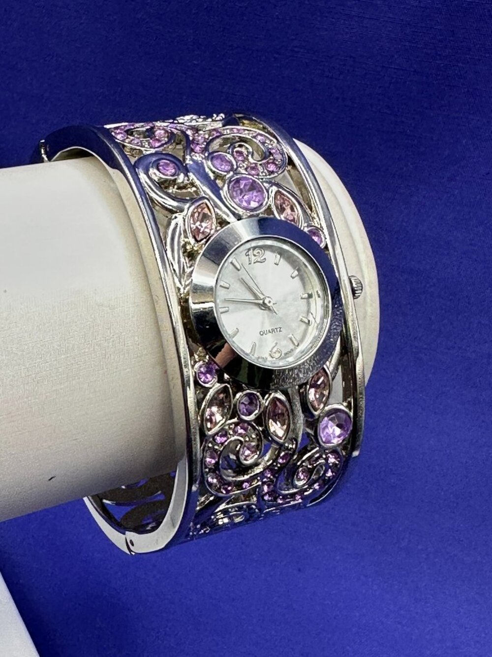 Hinged Quartz Watch w/Dark Pink/Lilac Crystal Accents. Fresh Battery